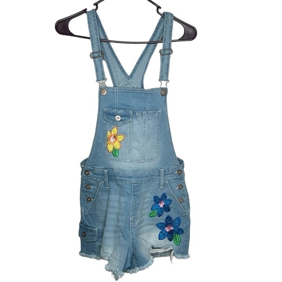 No Boundries Juniors Bib Overall Shorts Medium Embroidered Flowers Frayed - Picture 1 of 6